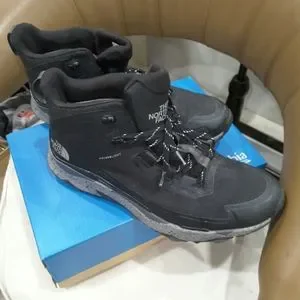 The North Face | Shoes | North Face Sneakers With Super Grip  display picture 3
